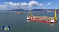 <b>发布首批130项“人工智能+”使用场景清单</b>